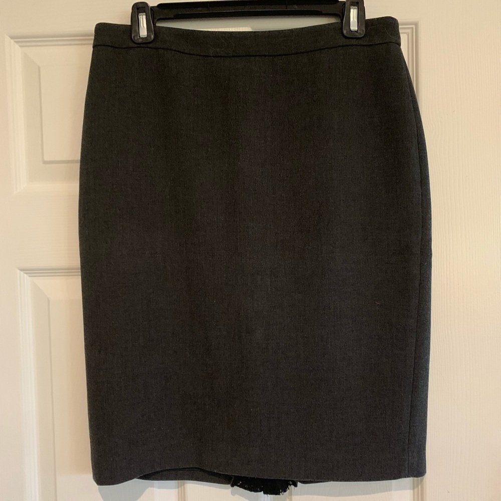 Class gray pencil skirt, Ann Taylor, size 6